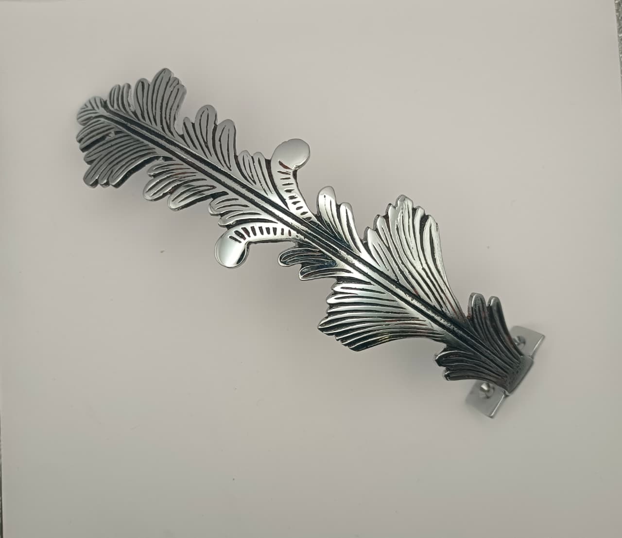 1 Antique Brass Curtain Tie back Leaf design curtain tieback Home Decoration