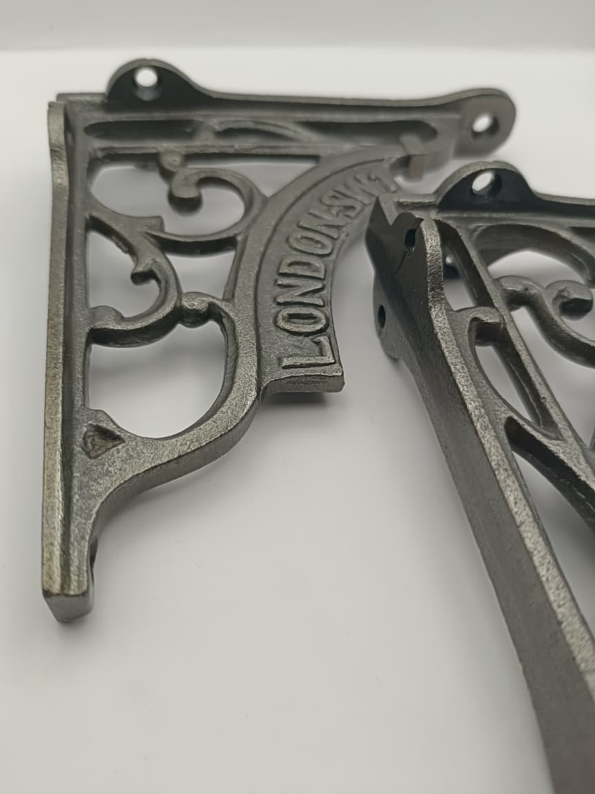 Wonderful Antique Iron 5x5'' Wall Shelf Brackets from a London SW1 (1Pair) - Cast Iron