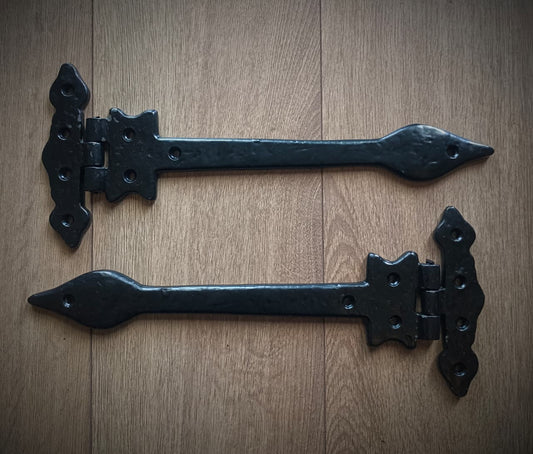 Black Antique Fleur-De-Lys Hinges 9" (229mm) – Decorative Vintage Door/Gate Hinges – Rustic Cast Iron Strap Hinges – 1 Pair with Screws