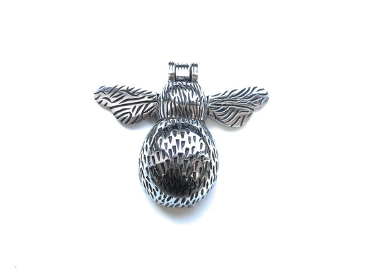 Solid Brass Bumble Bee Door Knocker in Antique Chrome